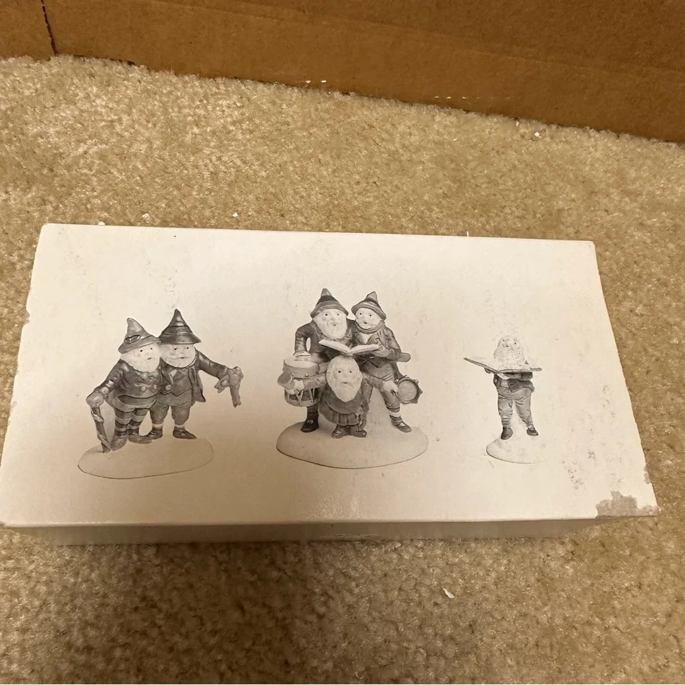 Department 56 “Sing A Song For Santa” set of three Heritage Village Retired